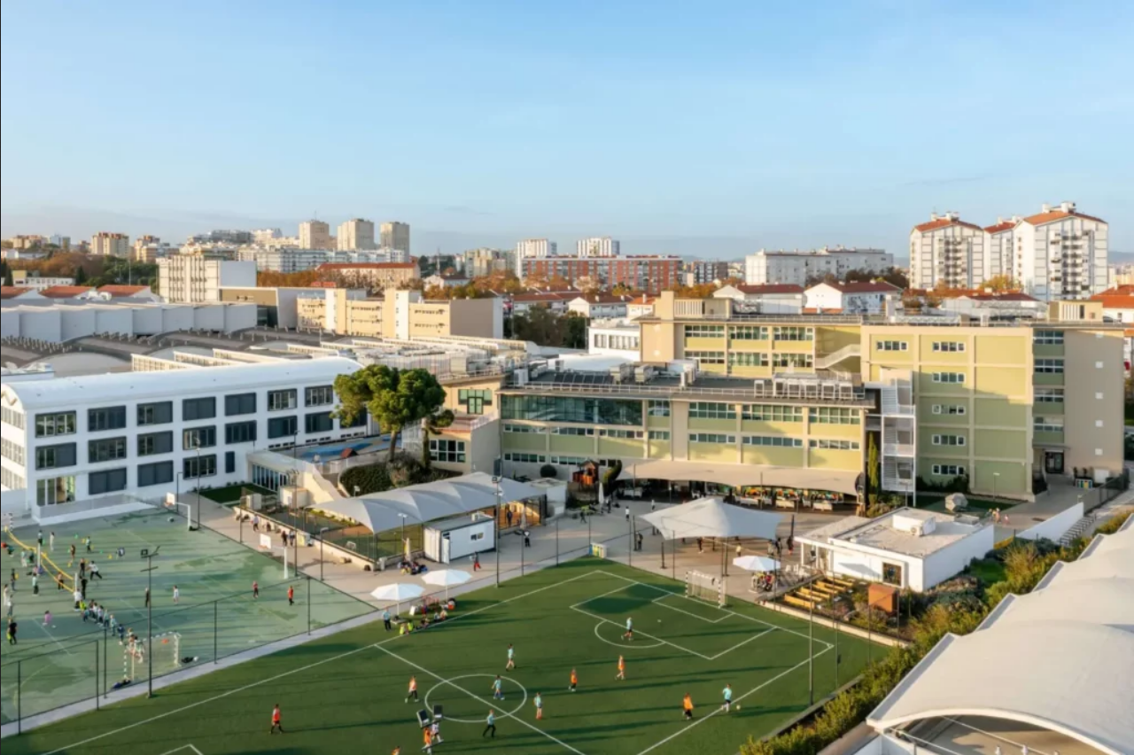 Oeiras International School